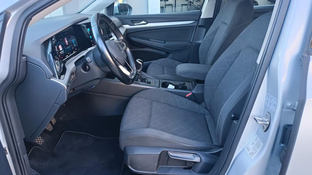 Volkswagen Golf 8 2.0 TDI 115 CV SCR Life