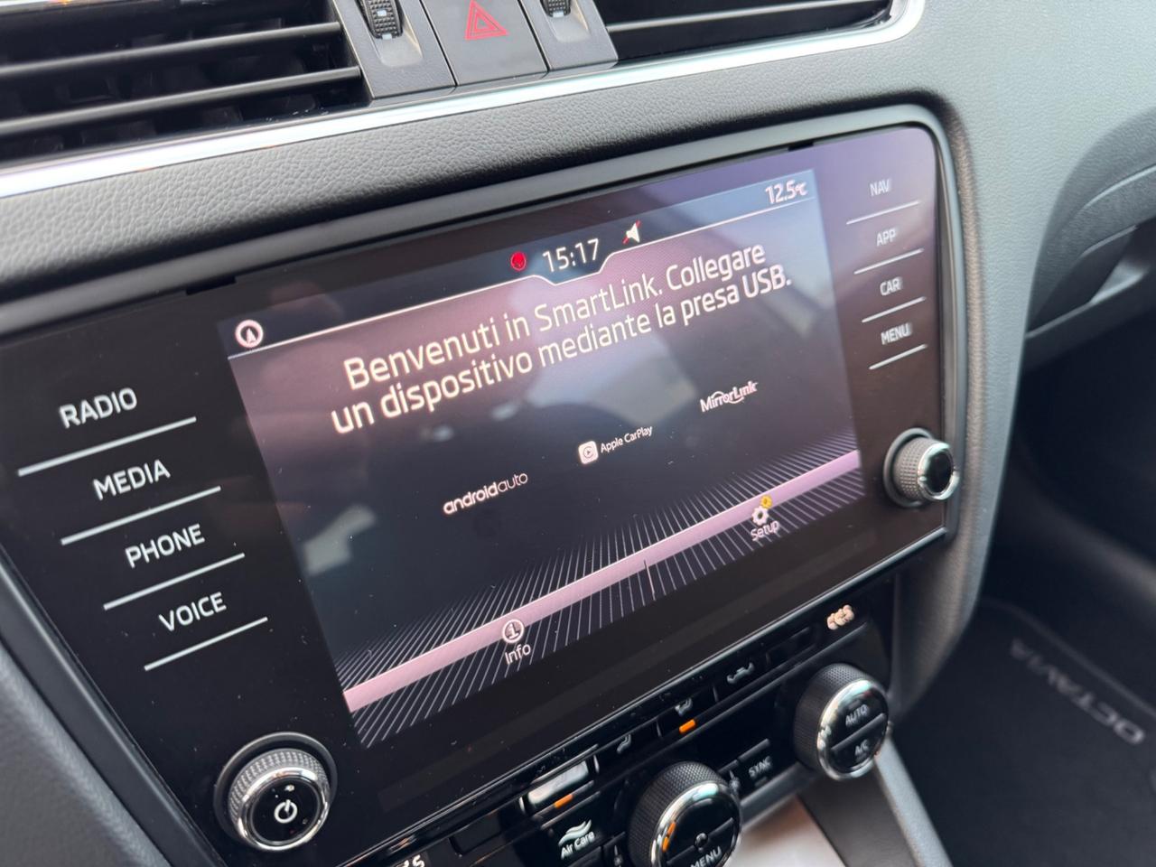 SKODA OCTAVIA 1.5 DSG Style G-Tec Metano - Navi