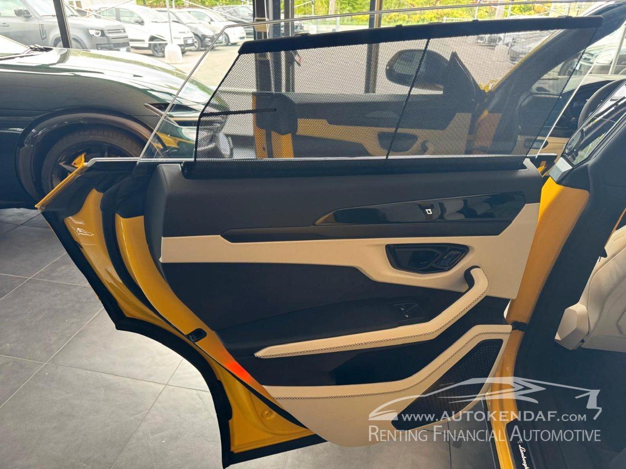 Lamborghini Urus 4.0 V8 phev SE auto