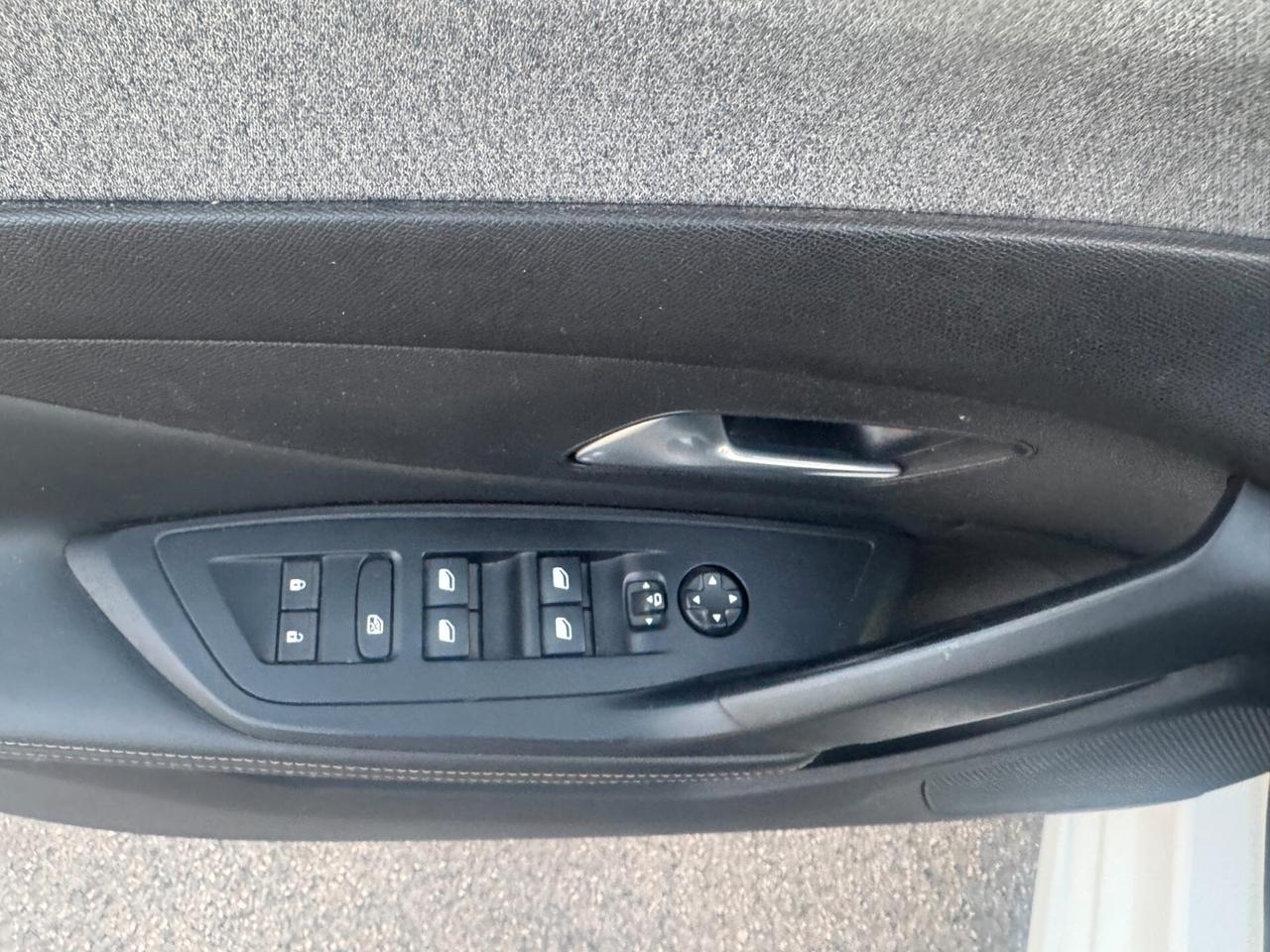 Peugeot 308 1.5 BlueHDi EAT8 12/2022