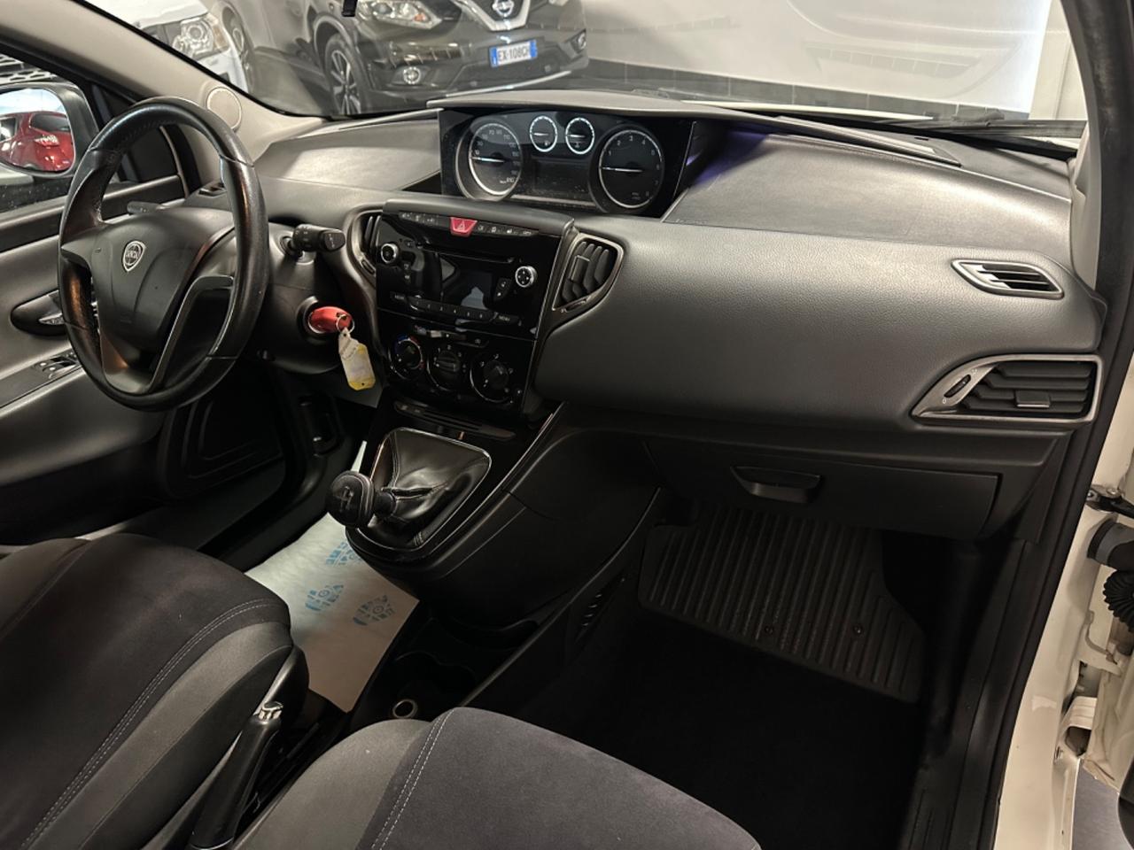 LANCIA YPSILON 0.9 NEOPATENTATI 86CV AUTOMATICA UNIPRO