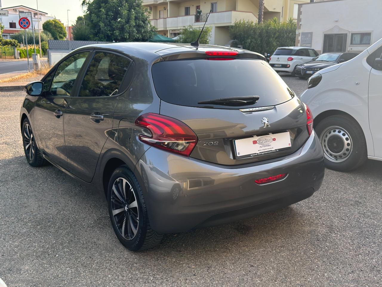 PEUGEOT 208 PureTech 82 S&S 5p. Signature