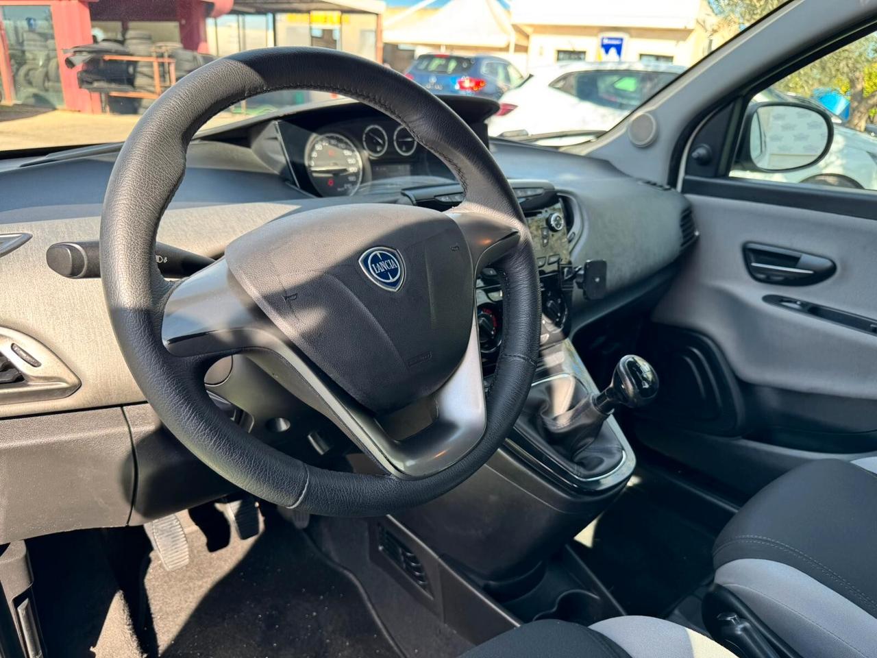 Lancia Ypsilon 1.3 MJT 16V 95 CV 5 porte S&S Elle