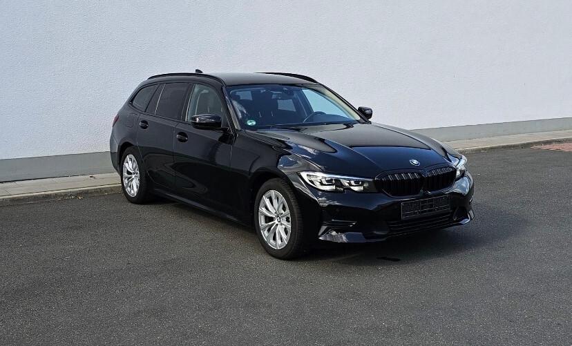 Bmw 318d 48V Touring Business Advantage