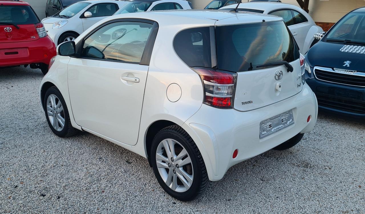 Toyota iQ 1.3 NESSUN OBBLIGO DI FINANZIAMENTO UNICO PROPRIETARIO GARANZIA 12 MESI