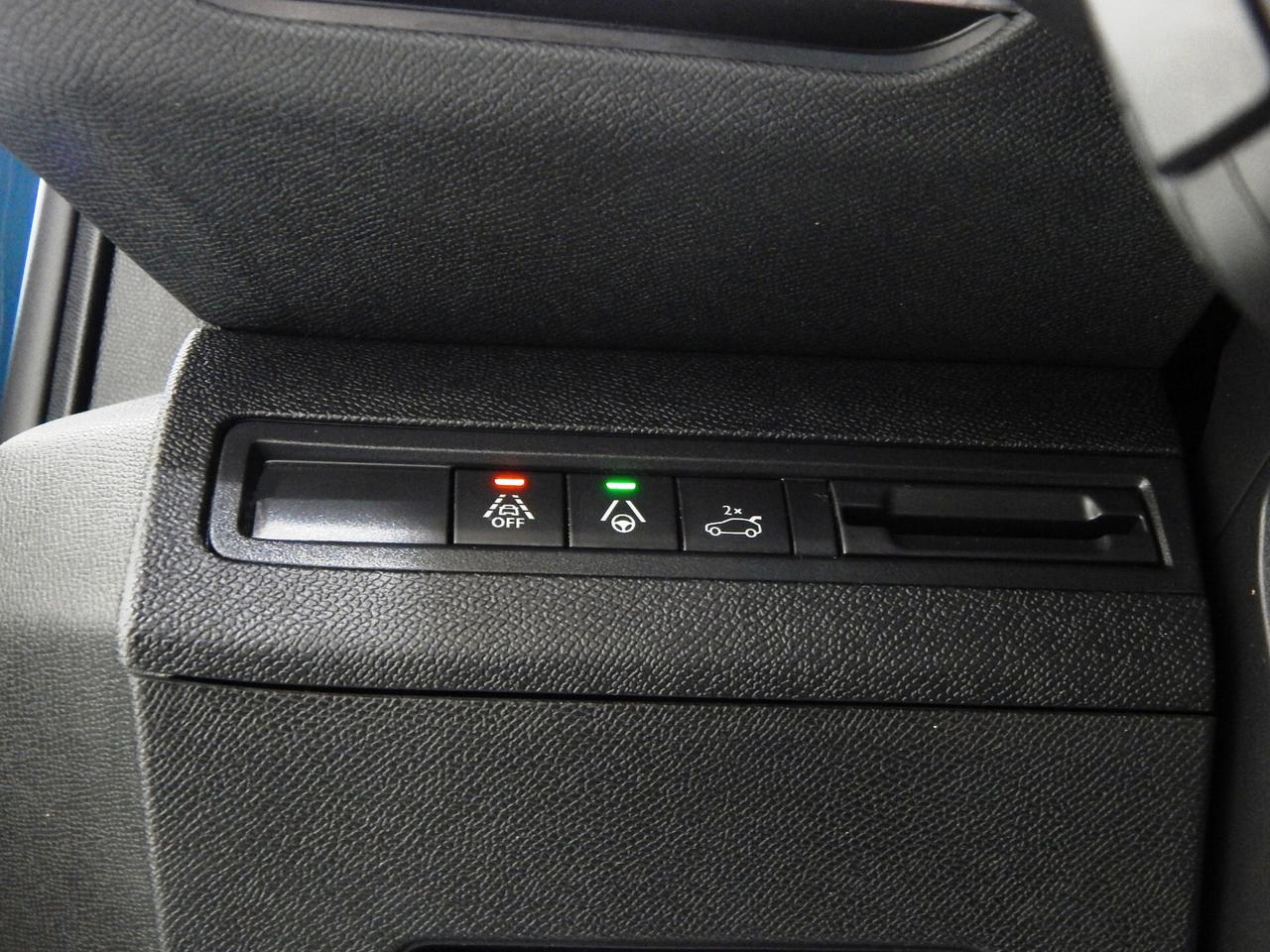 Peugeot 3008 1.5 bluehdi GT S&S AT8 TETTO-NAVI-PELLE-RADAR-LED
