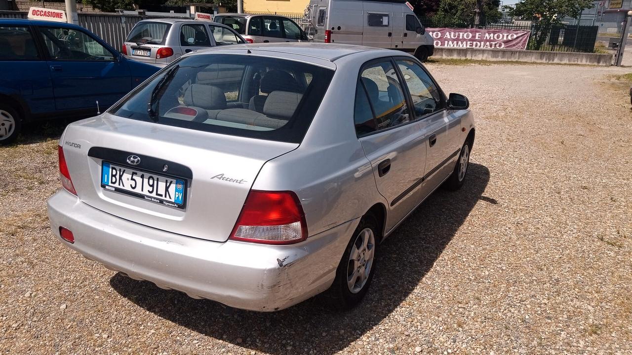 Hyundai Accent 1.3i 12V cat 4 porte GL Air