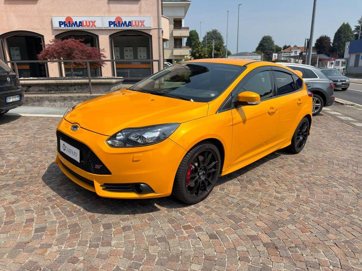 Ford Focus 2.0 ST 250cv 5p