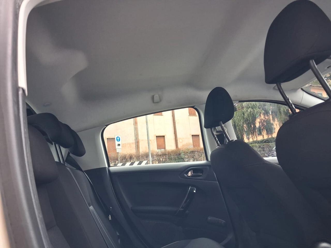 Peugeot 208 1.4 HDi 68 CV 5 porte Active