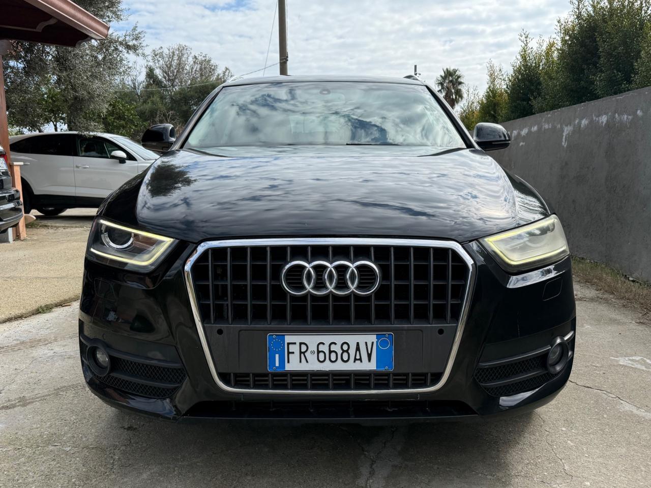 Audi Q3 BUSINESS