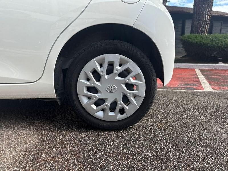 Toyota Aygo Aygo 5p 1.0 x-cool 72cv