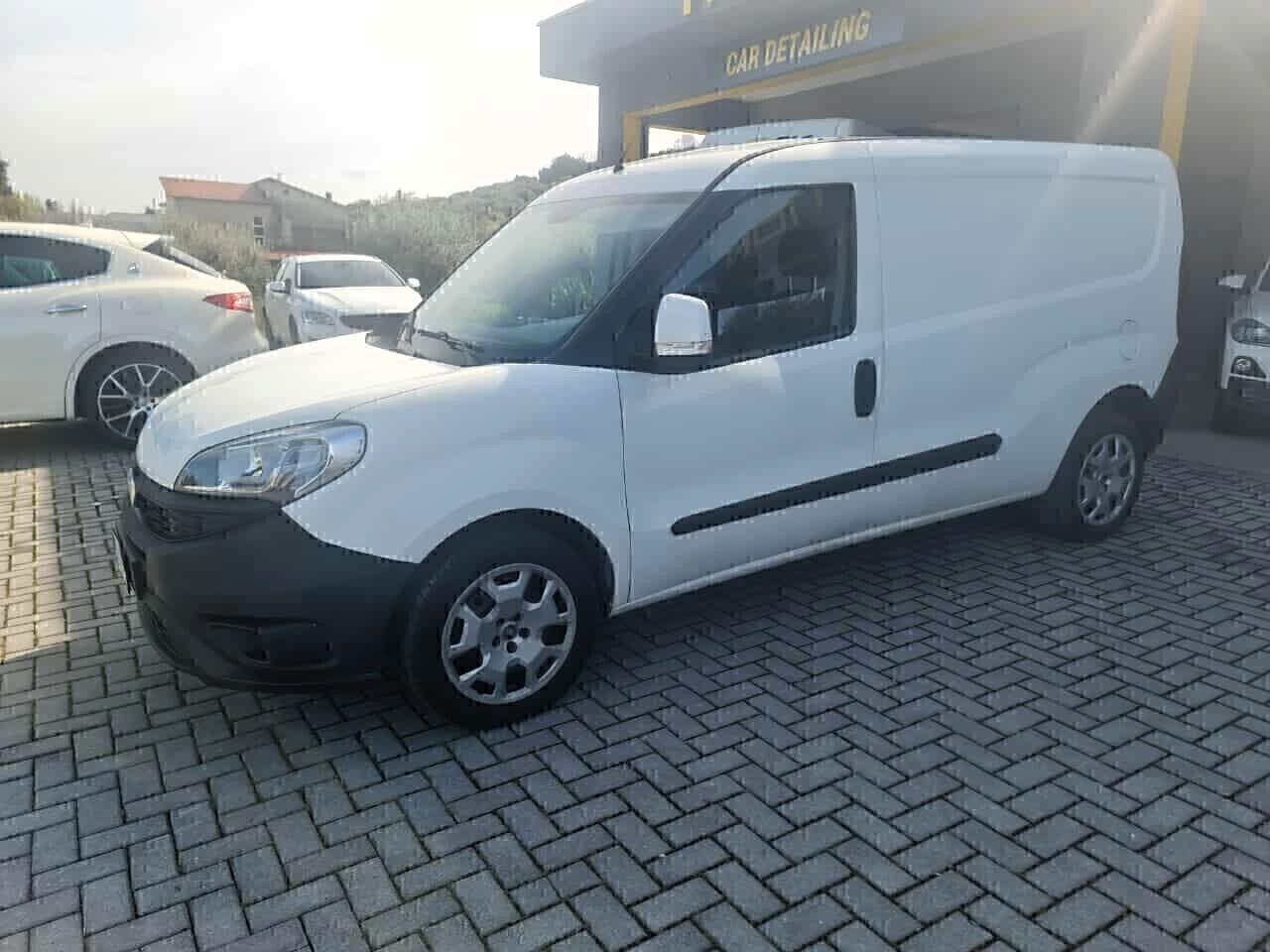 Fiat Doblò 1.4 T-Jet Natural Power PL-TN Cargo Maxi SX 3posti L2