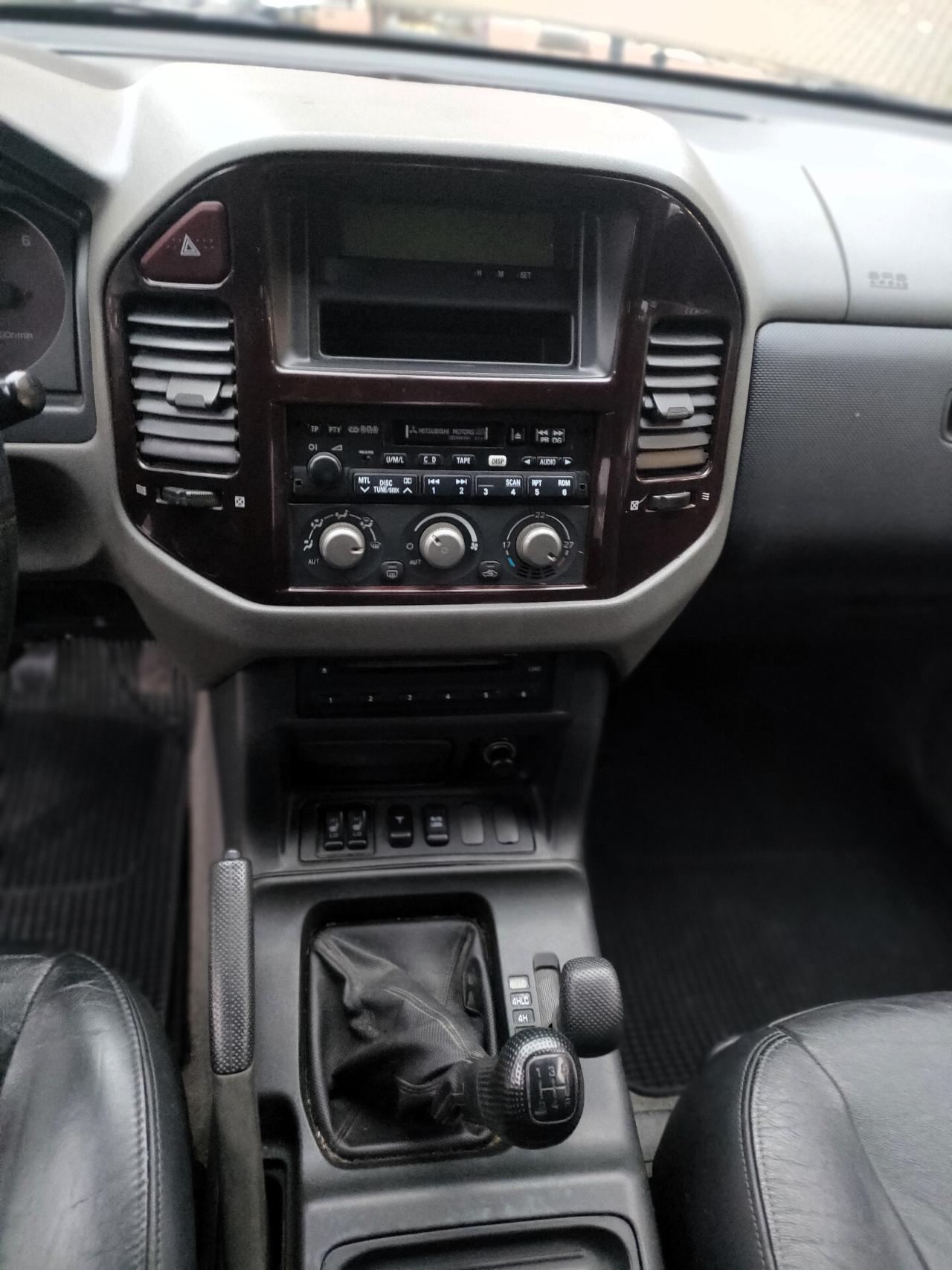 Mitsubishi Pajero 3.2 16V DI-D 3p. GLS1