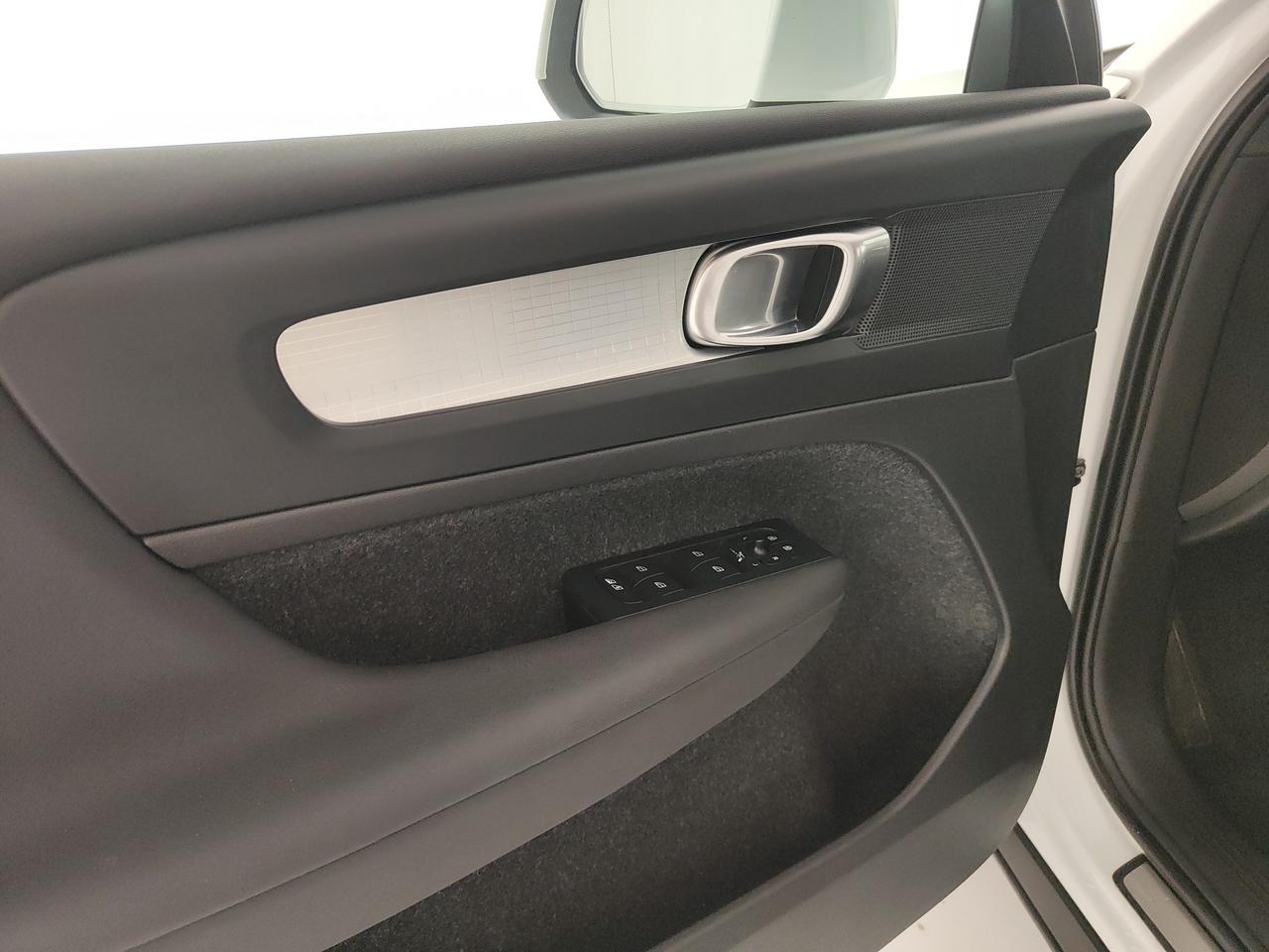 VOLVO XC40 1.5 t4 recharge phev Core auto