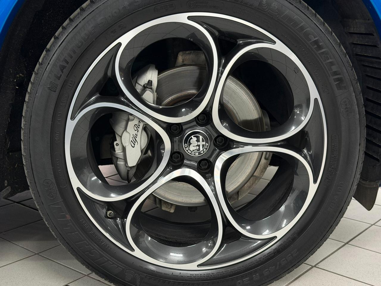 Stelvio 2.2 TD 210 CV VELOCE AT8 Q4 TAGLIANDATA