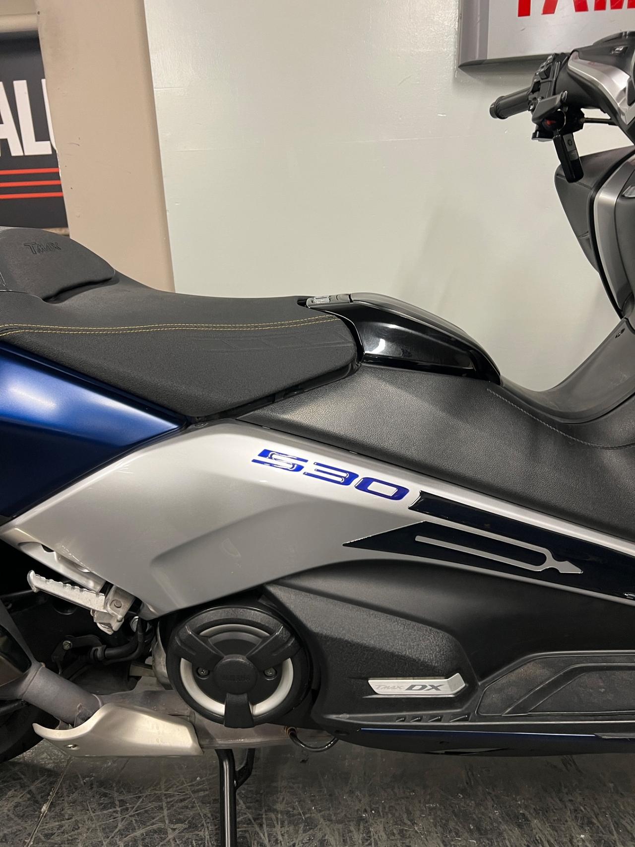 Yamaha TMAX DX