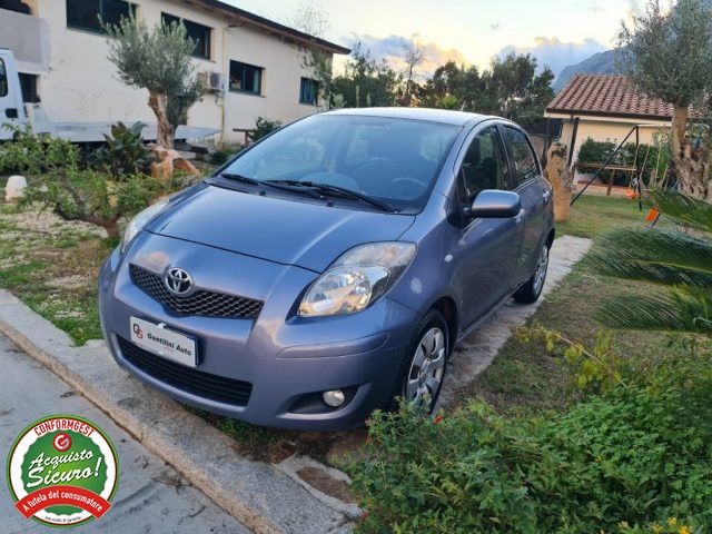 TOYOTA Yaris 1.0 5 porte