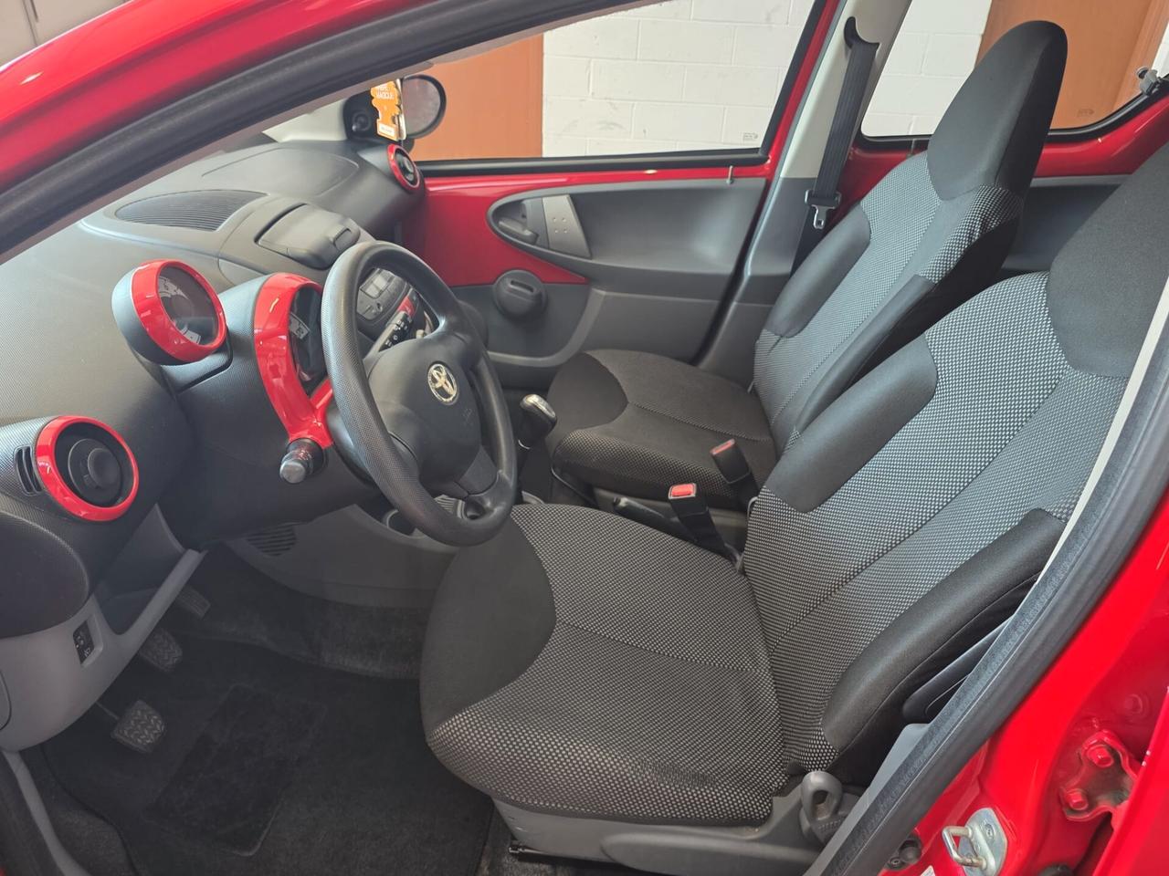 Toyota Aygo 1.0 12V VVT-I 5P DEEP OCEAN CONNECT 71.000KM