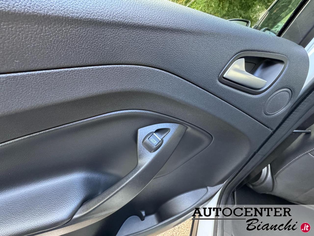 Ford Kuga 2.0 tdci Titanium s&s awd 150cv powershift