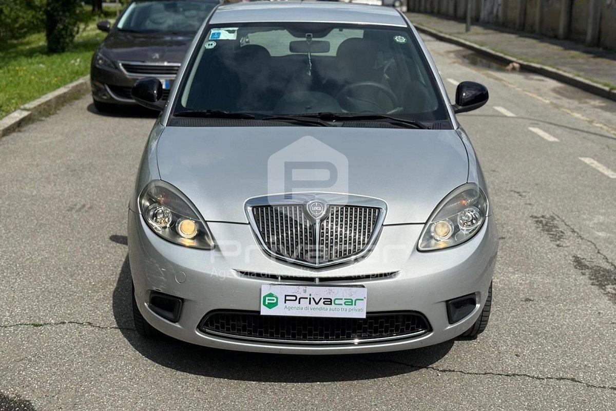 LANCIA Ypsilon 1.2 69 CV Unyca