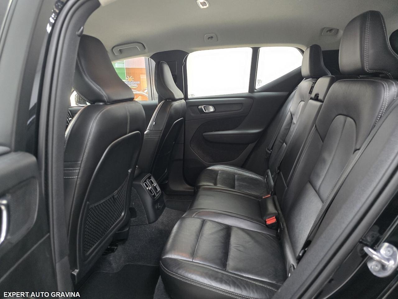 VOLVO XC40 INSCRIPTION PLUG-IN