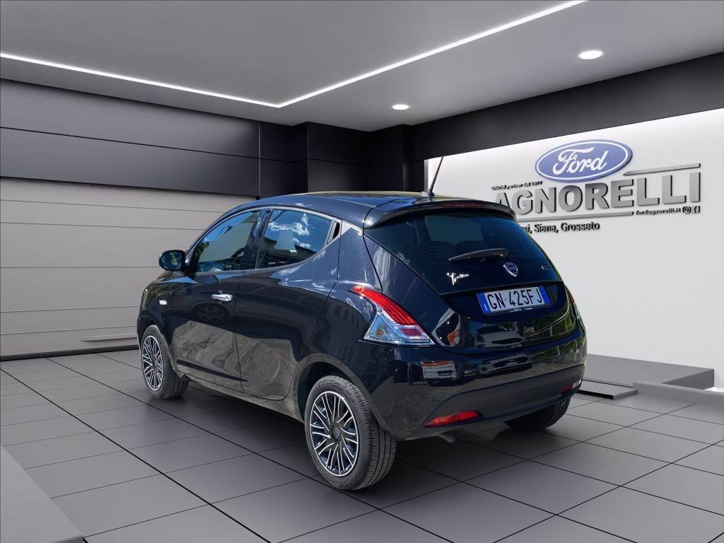 LANCIA Ypsilon 1.0 firefly hybrid Gold s&s 70cv 5p.ti del 2023
