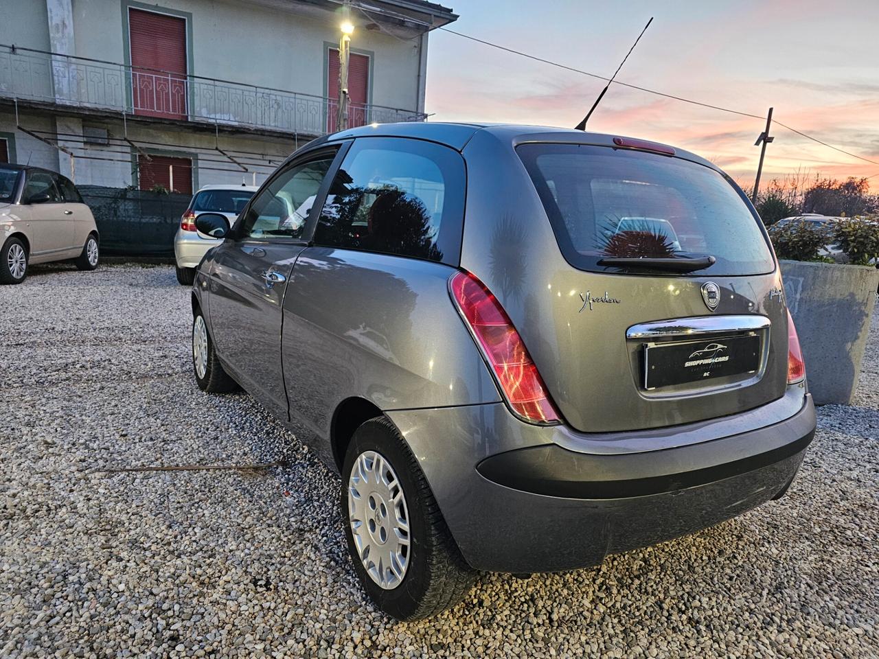 Lancia Ypsilon 1.3 Mjet cambio automatico