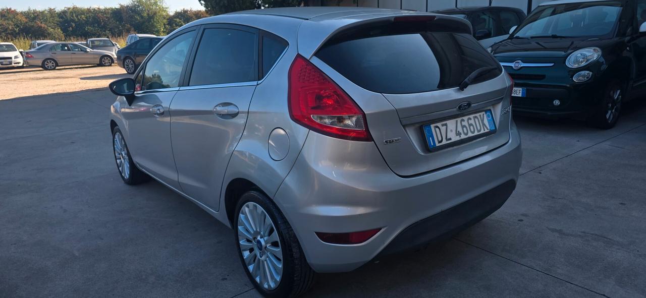 Ford Fiesta 1.4 TDCi 5p. Ghia