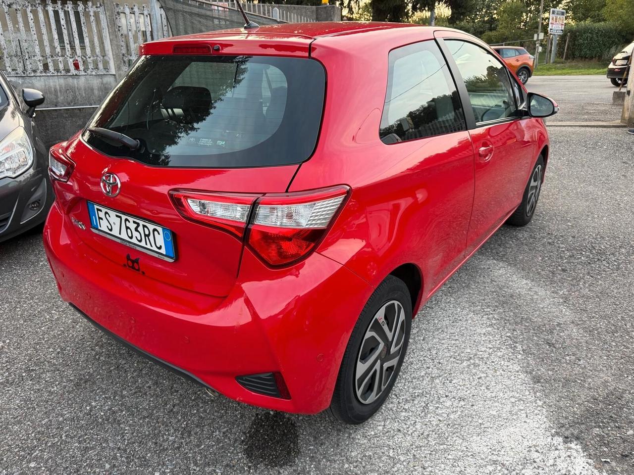 Toyota Yaris 1.0 benzina 3 porte