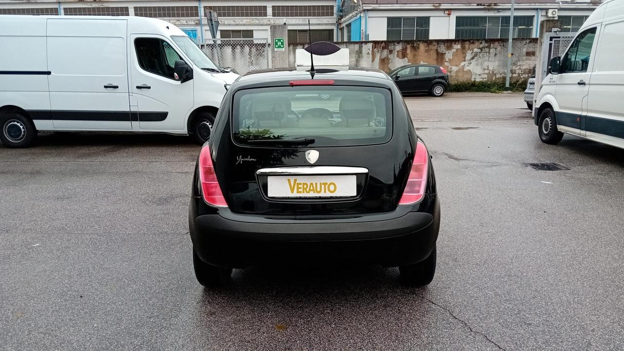 Lancia Ypsilon 1.2 Argento OK NEOPATENTATI