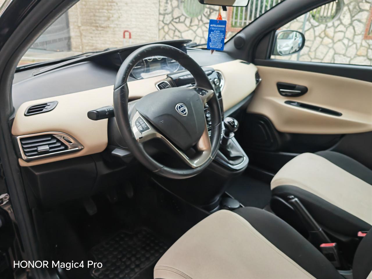 LANCIA YPSILON 0.9 NATURALPOWER CV85 KW62 ECOCHIC GOLD