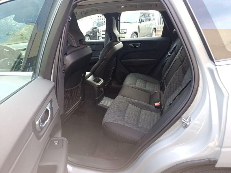 Volvo XC60 XC60 T6 Plug-in hybrid AWD automatico Core