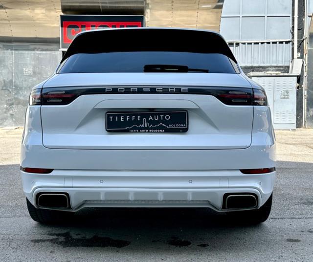 PORSCHE Cayenne 3.0 V6