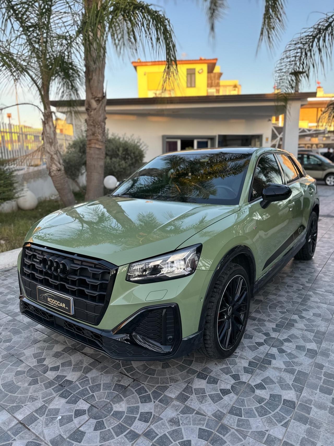 Audi Q2 35 TDI S tronic Identity Black