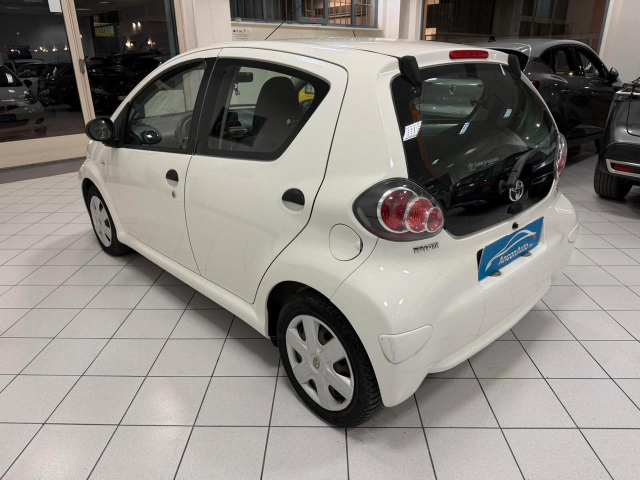 Toyota Aygo 1.0B X NEOPATENTATI 2010