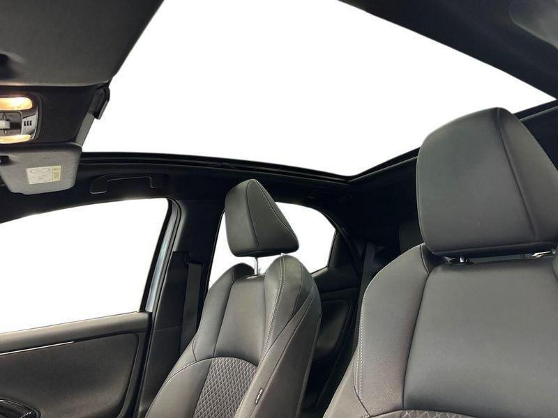 Toyota Yaris Hybrid Lounge MY22