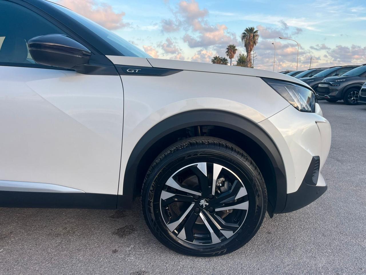 Peugeot 2008 BlueHDi 130 S&S EAT8 GT