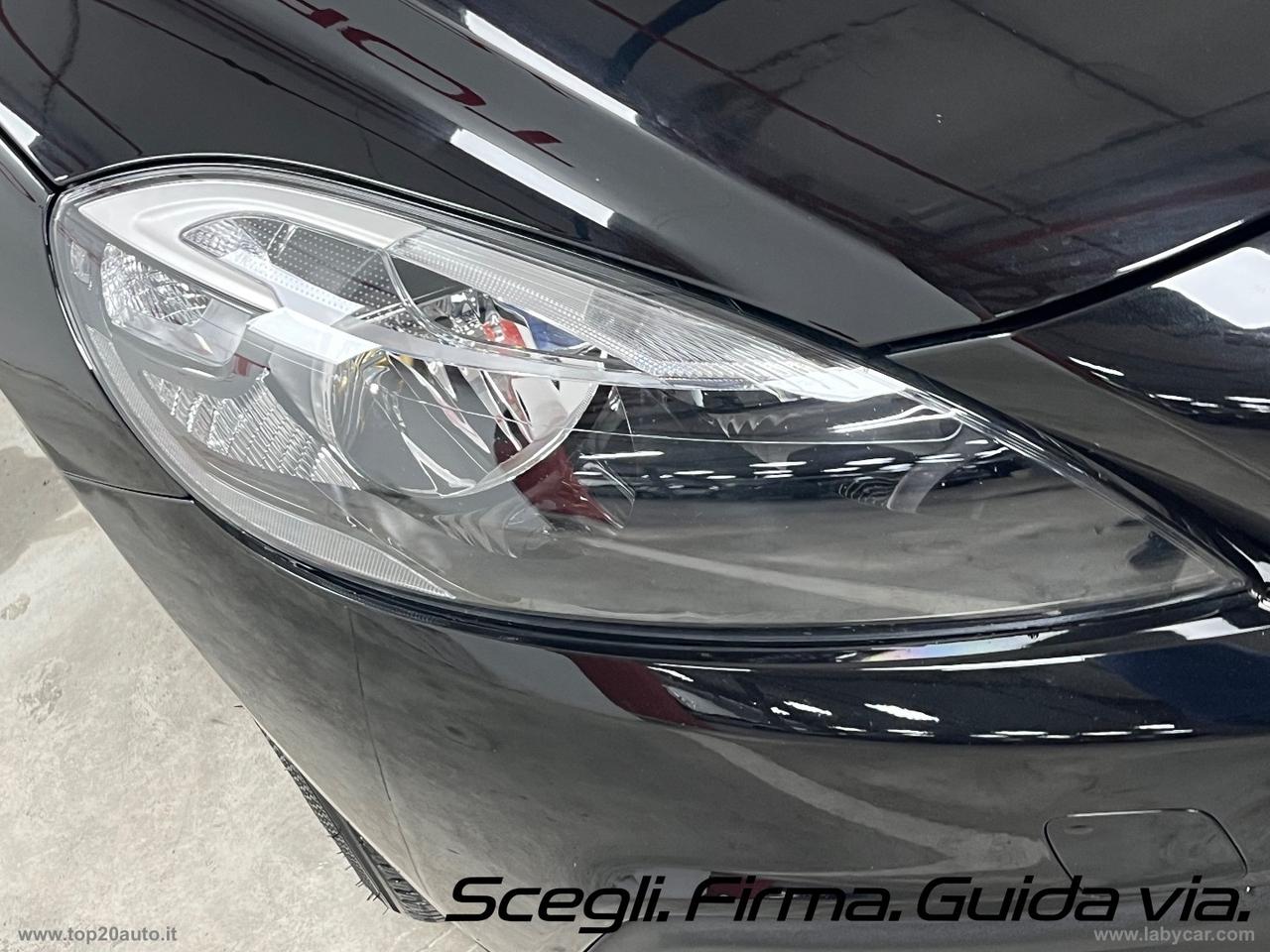 VOLVO V40 Cross Country D2 Kinetic|GANCIO TRAINO