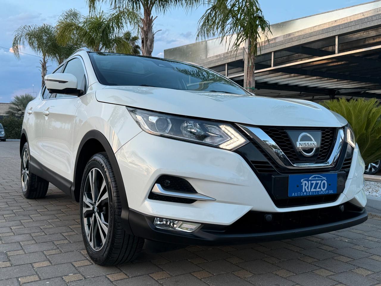 Nissan Qashqai 1.5 dCi Tekna Tetto Navi Led Camera