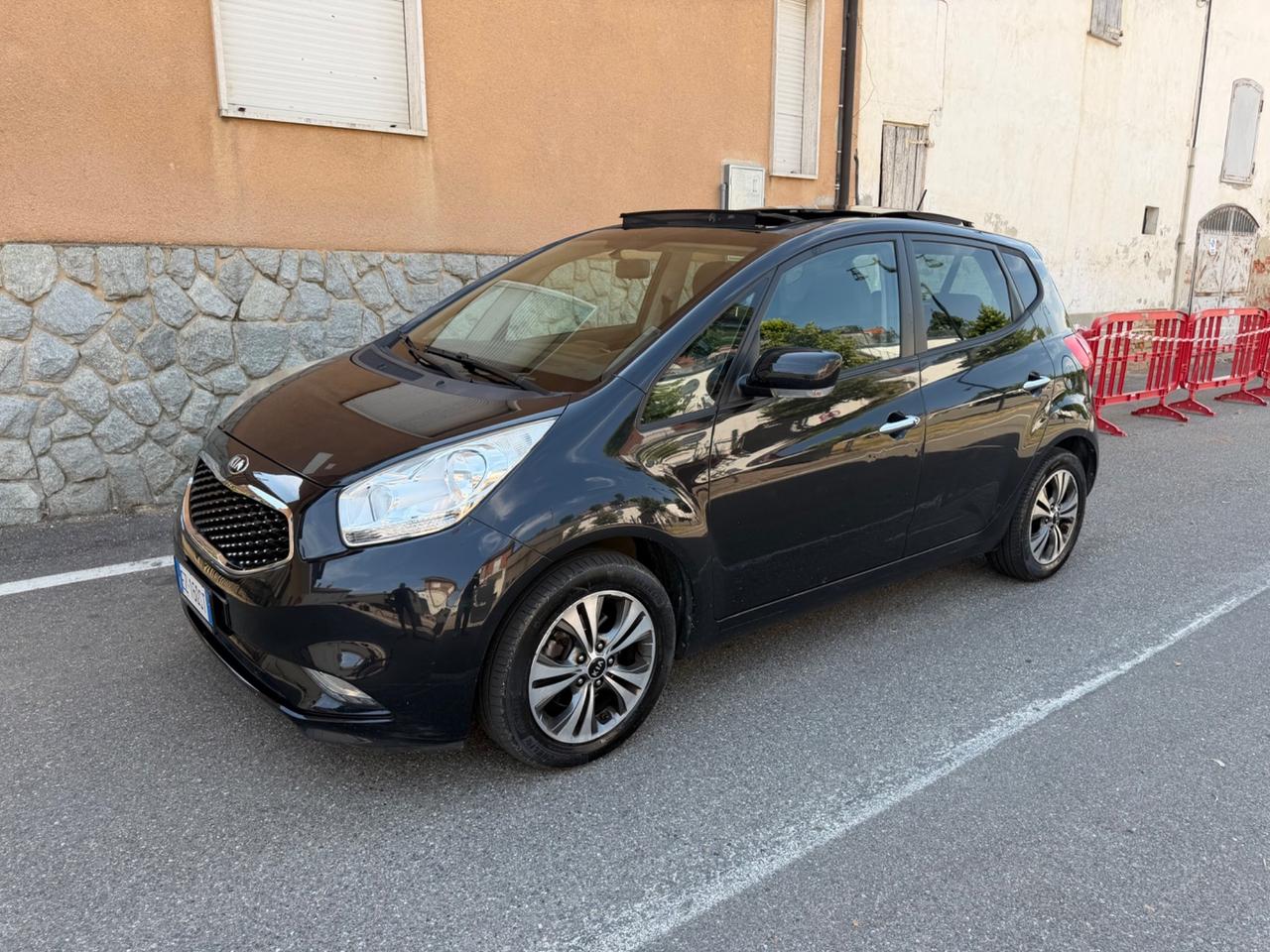 Kia Venga 1.4 CRDi 90CV Cool TETTO APRIBILE