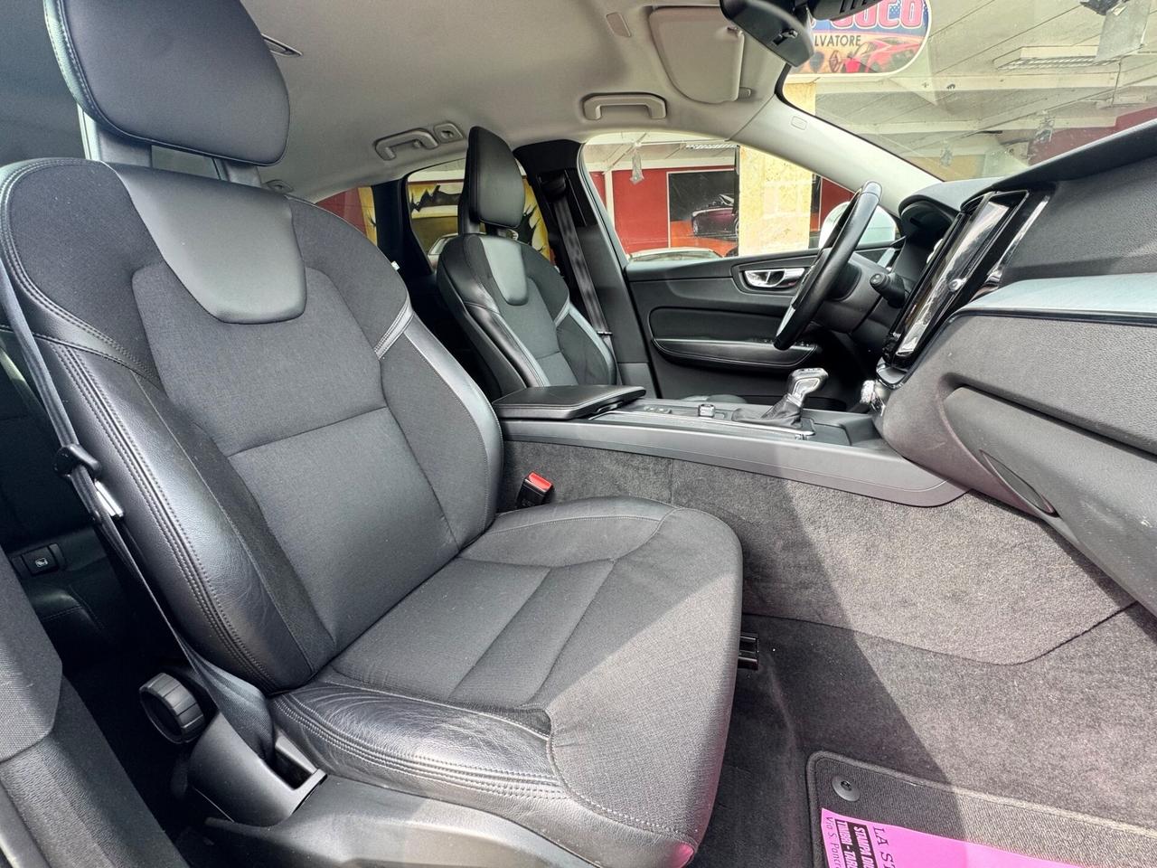 Volvo XC 60 XC60 D4 Geartronic Kinetic Motore 0km