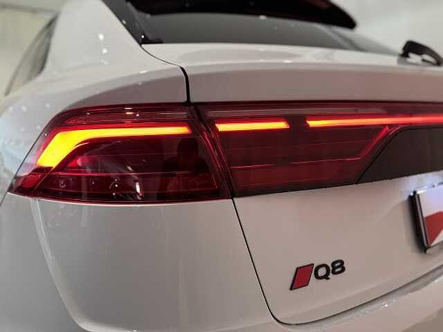 Audi Q8 55 TFSI e quattro tiptronic Sport