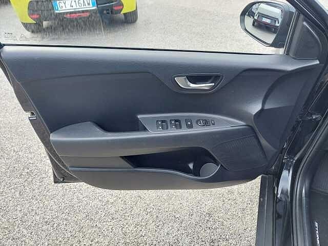 Kia Stonic 1.2 MPI Style TT