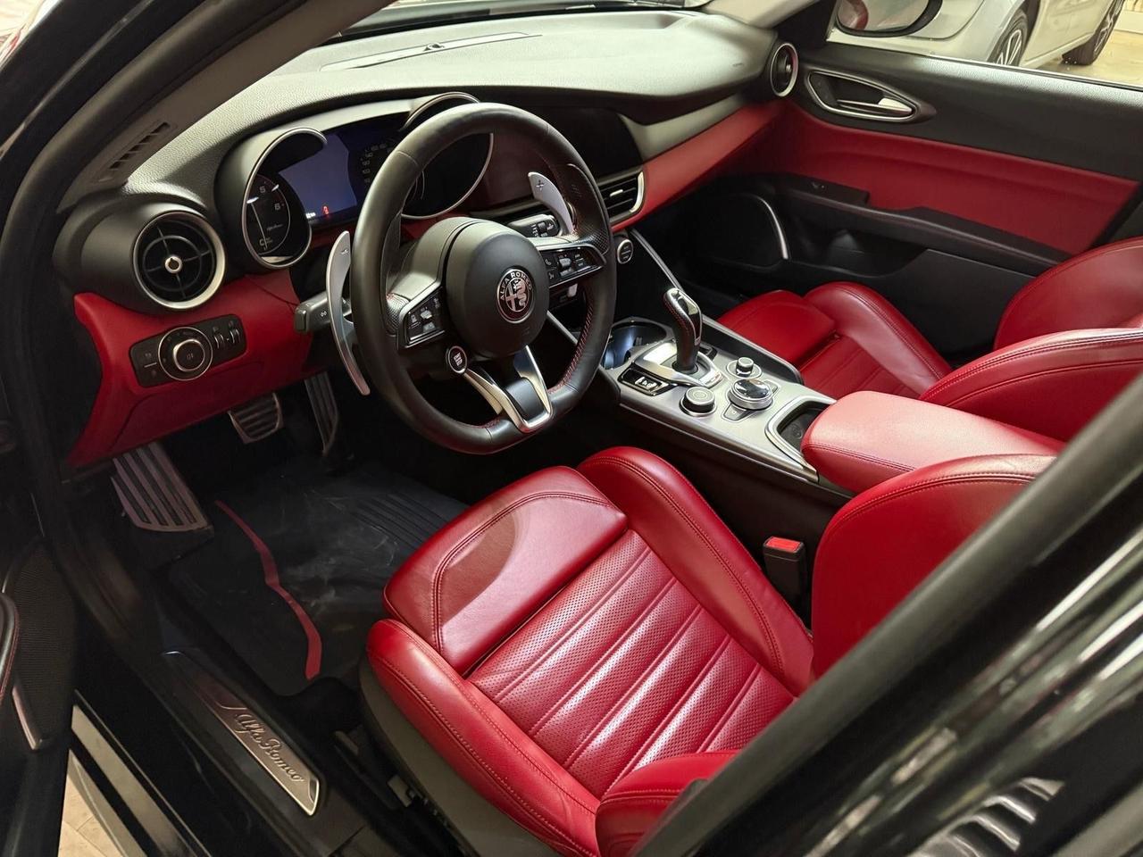 Alfa Romeo Giulia 2.2 Turbodiesel 210 CV AT8 AWD Q4 Veloce