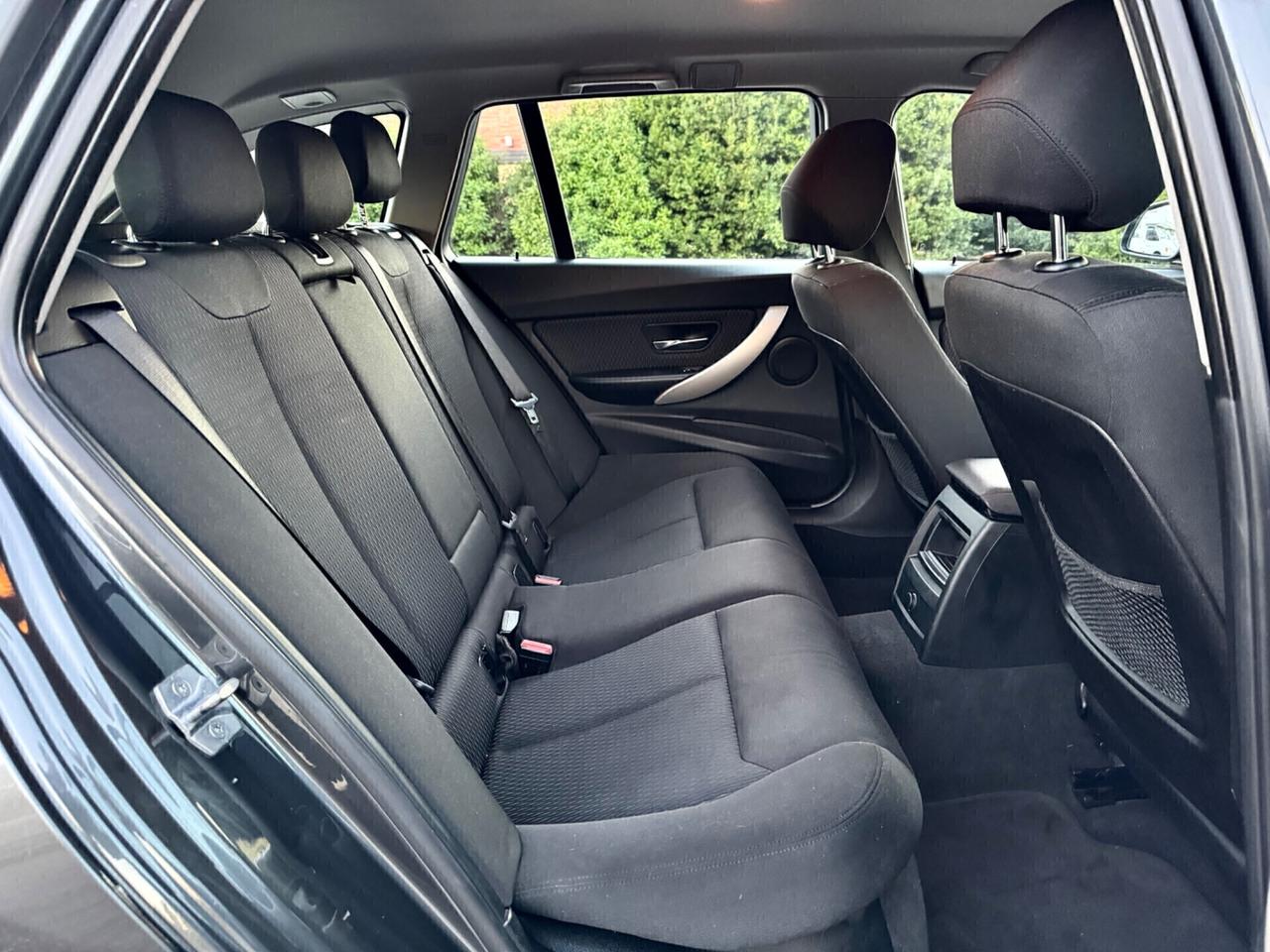 Bmw 318d Touring Business Advantage aut. 150cv 2016