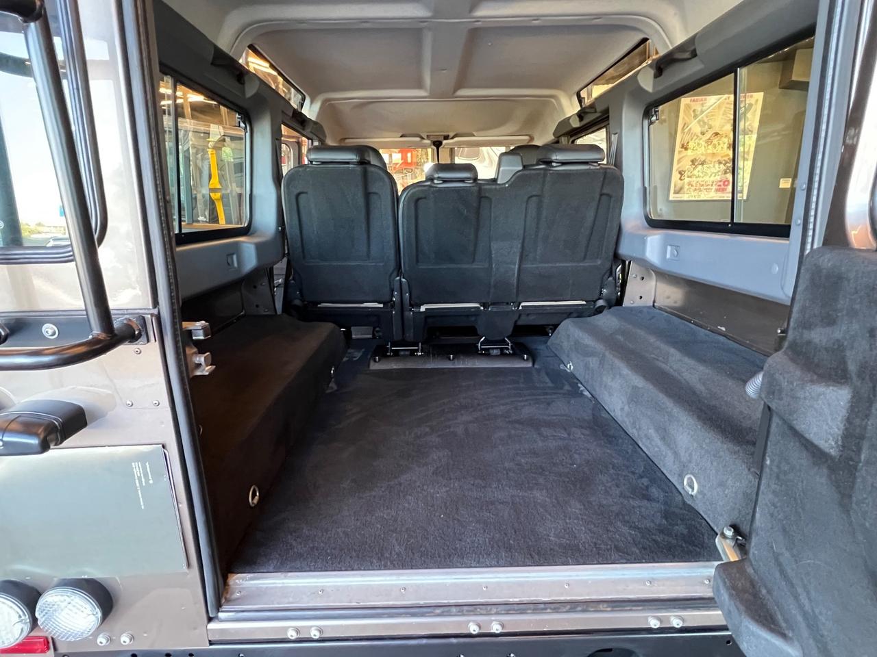 Land Rover Defender 110 2.4 TD4 S.W. Limited Edition Nara Bronze