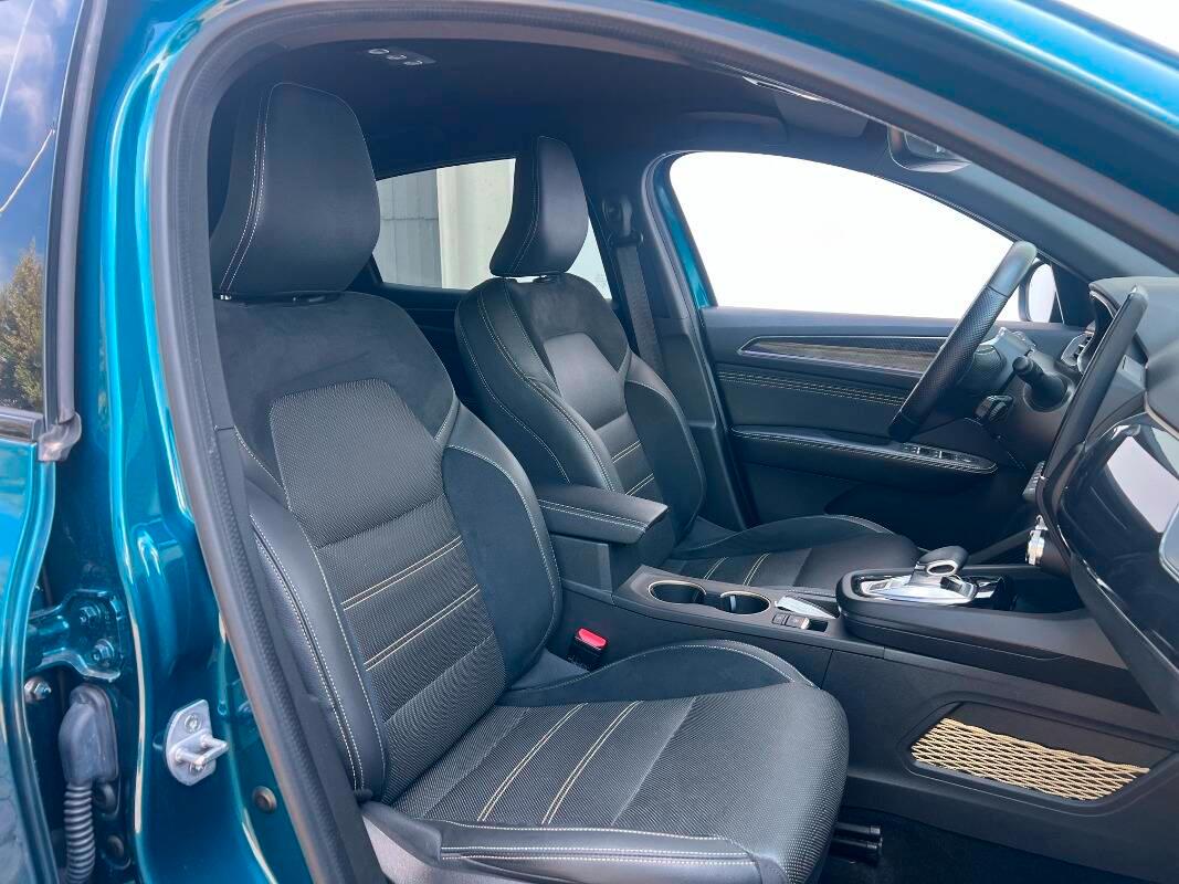 Renault Arkana 1.6 E-Tech full hybrid Techno 145cv