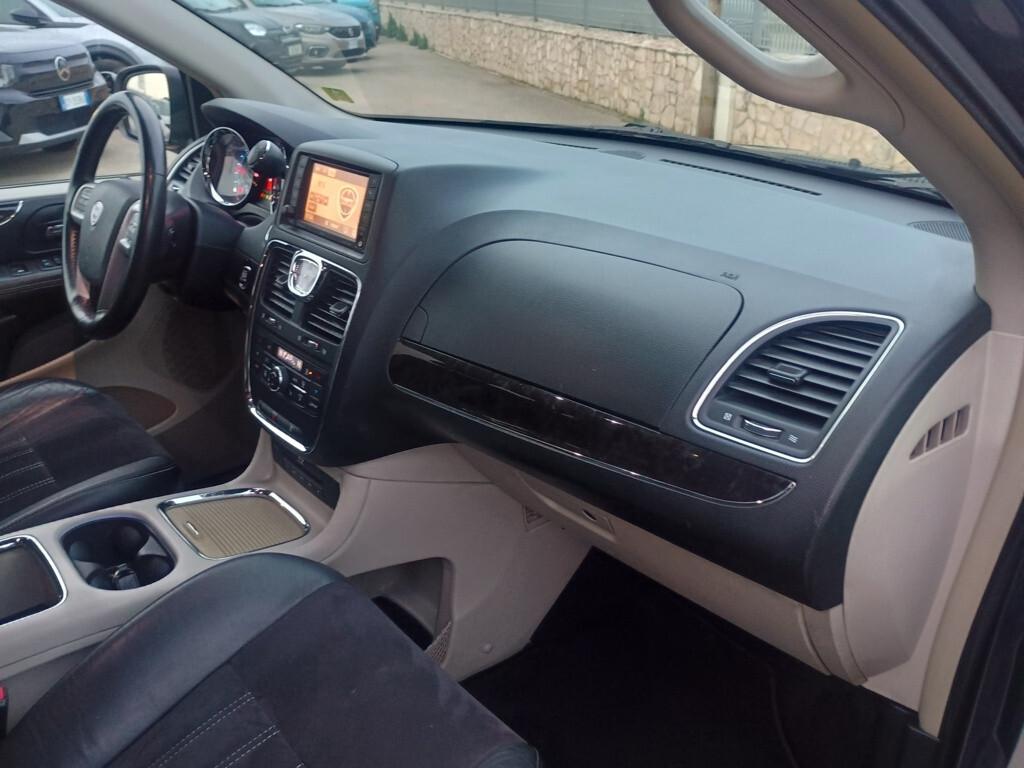 Lancia Voyager 2.8 Turbodiesel Platinum 177 CV