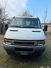 IVECO Daily 35 CASSONE 3 METRI CON GRU