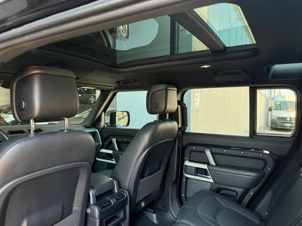Land Rover Defender 110 3.0d i6 mhev X-Dynamic SE awd 300cv auto